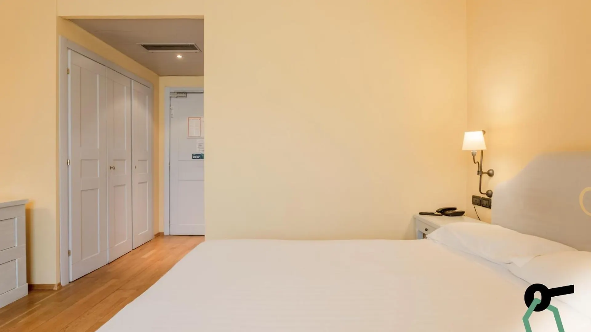 **** Hotel Hotiday Room Collection - Calambrone Tirrenia Italien